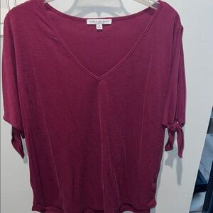 Green Envelope Wine Short Sleeve Top